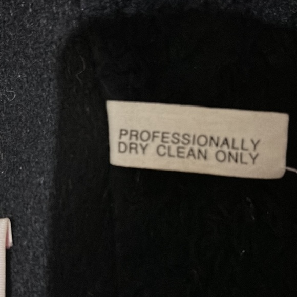 Thick black pea coat - Picture 3 of 3